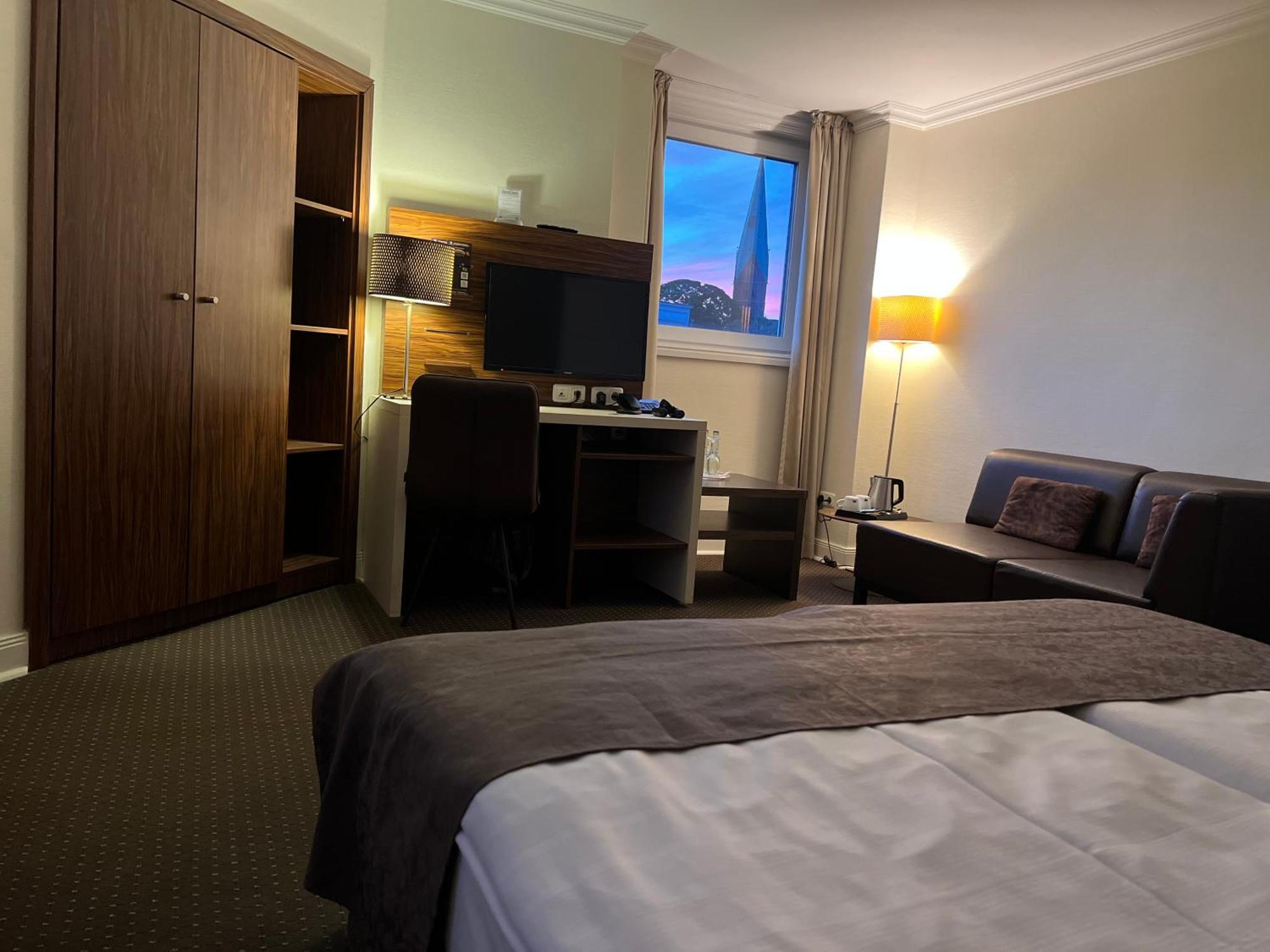 ליבק Hotel Excellent מראה חיצוני תמונה
