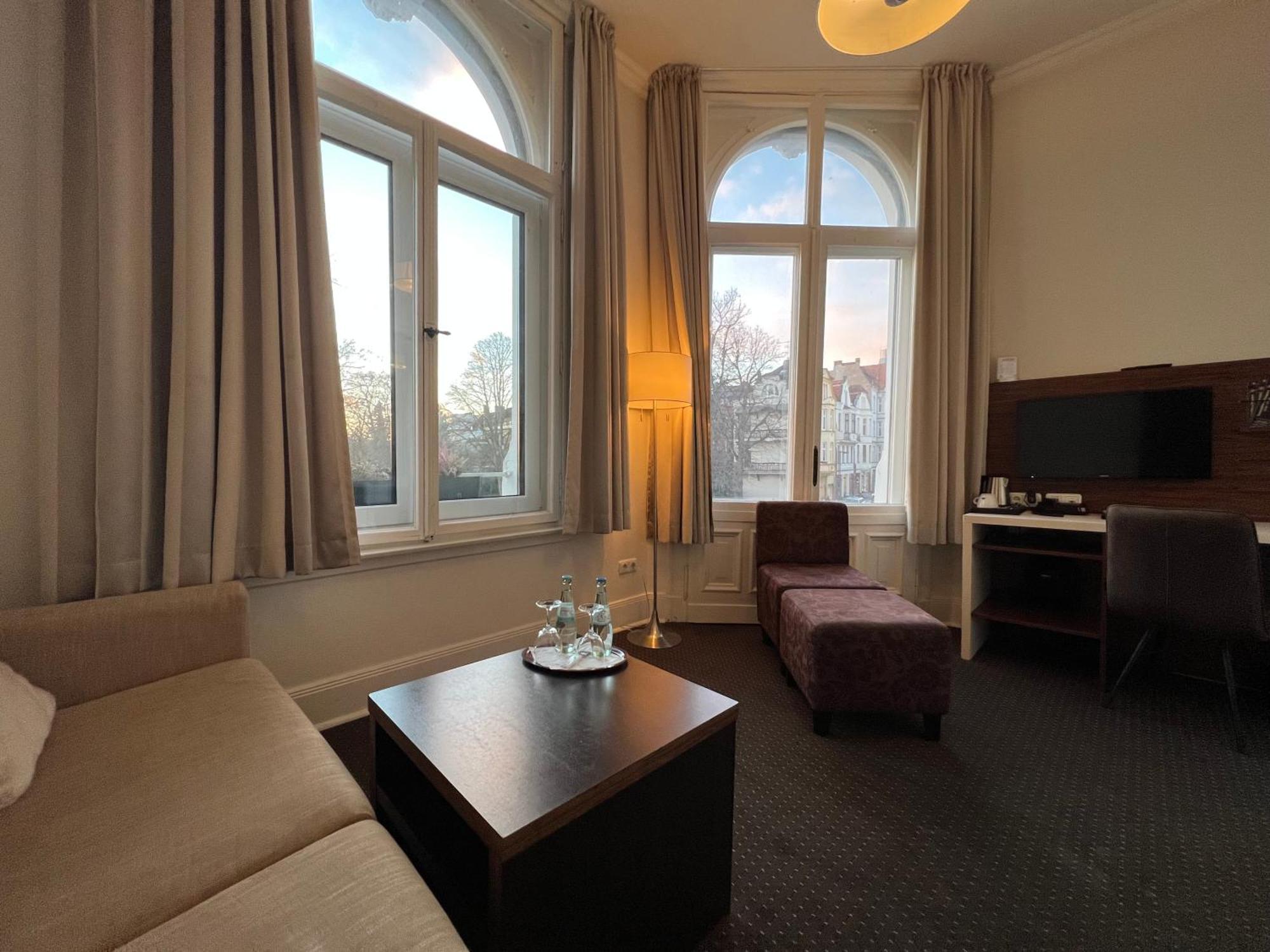 ליבק Hotel Excellent מראה חיצוני תמונה